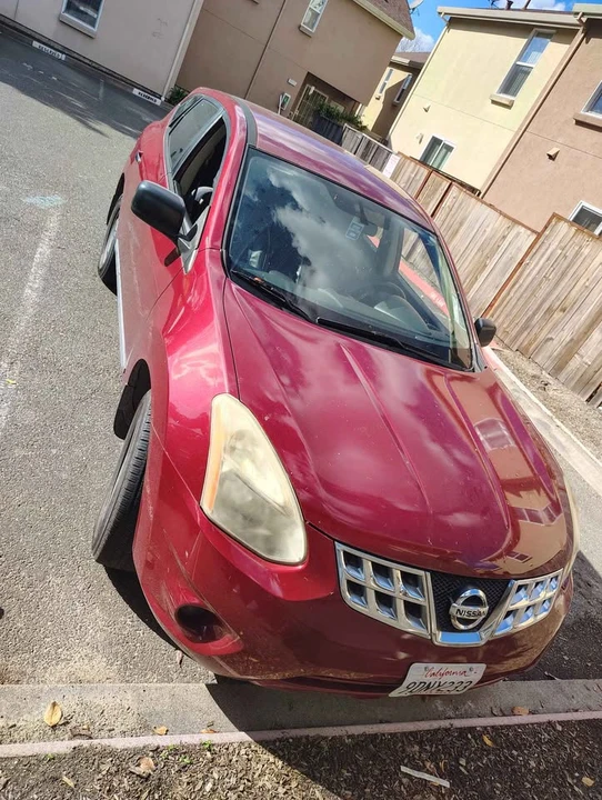 2012 Nissan Rogue - Image 2 of 2