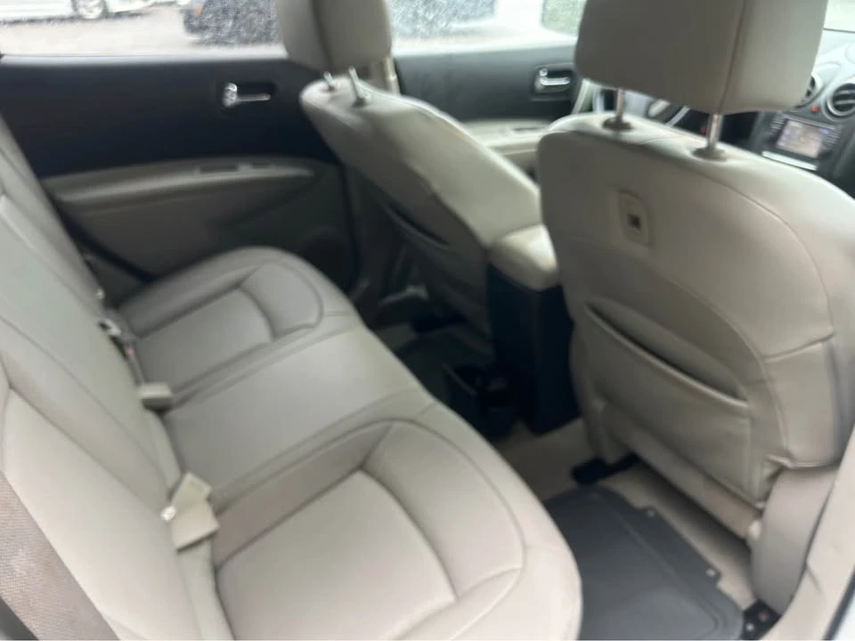 2012 Nissan Rogue - Image 4 of 7