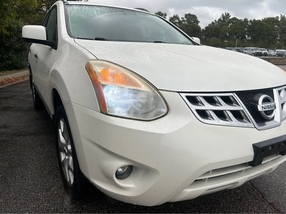 2012 Nissan Rogue - Image 2 of 7