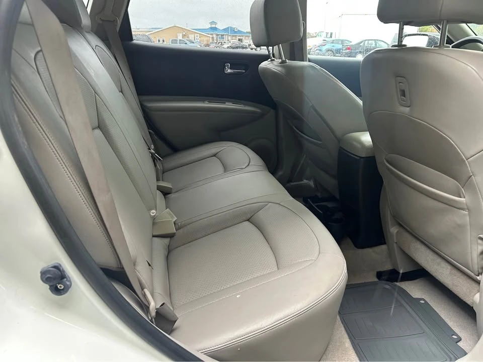 2012 Nissan Rogue - Image 7 of 10