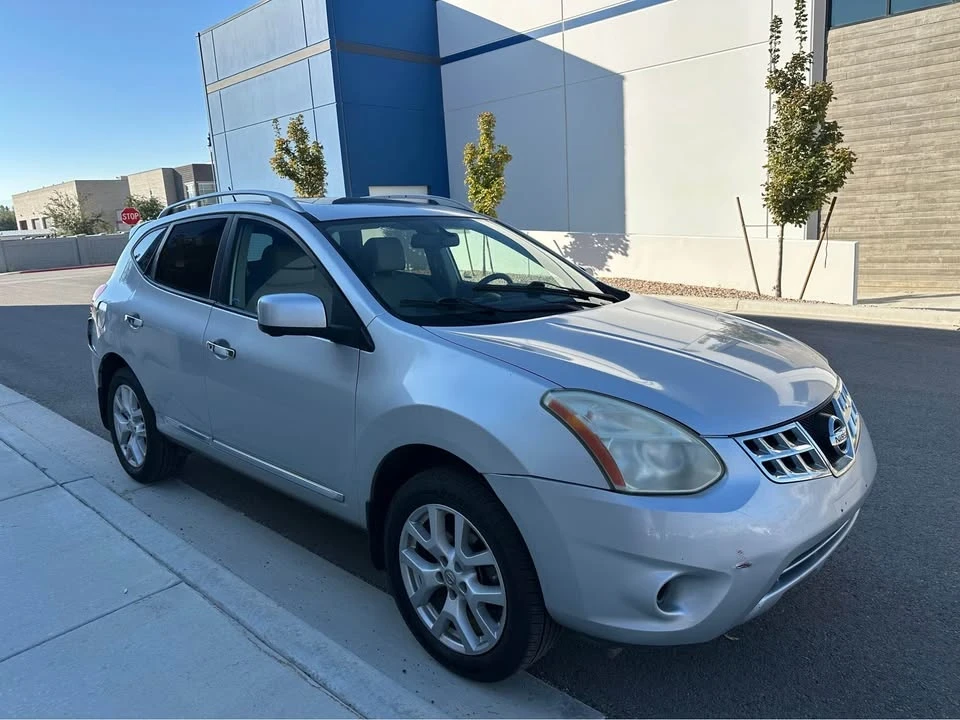 2012 Nissan Rogue - Image 6 of 9