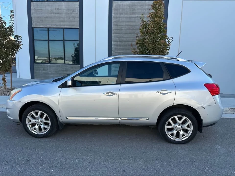2012 Nissan Rogue - Image 2 of 9