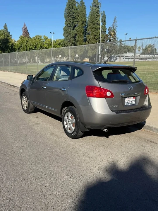 2012 Nissan Rogue - Image 2 of 7