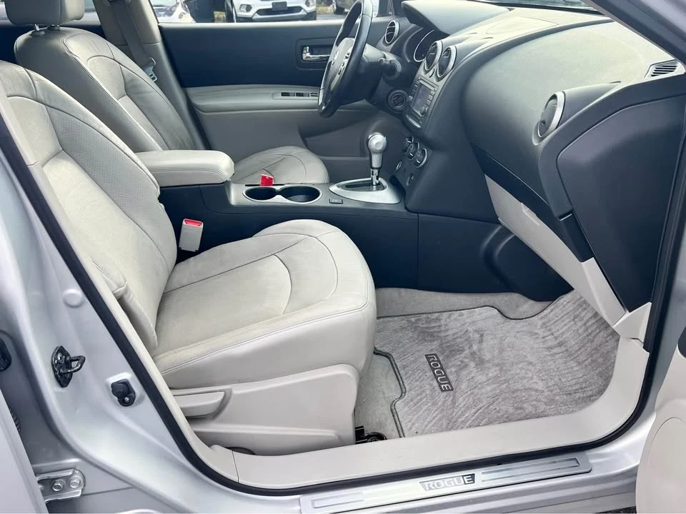 2012 Nissan Rogue - Image 14 of 20