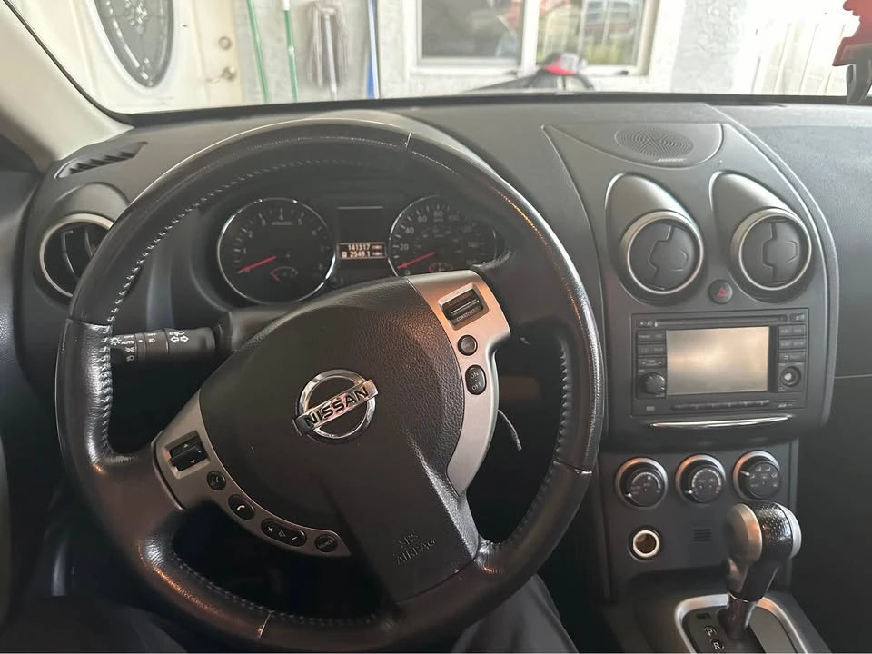 2012 Nissan Rogue - Image 10 of 11