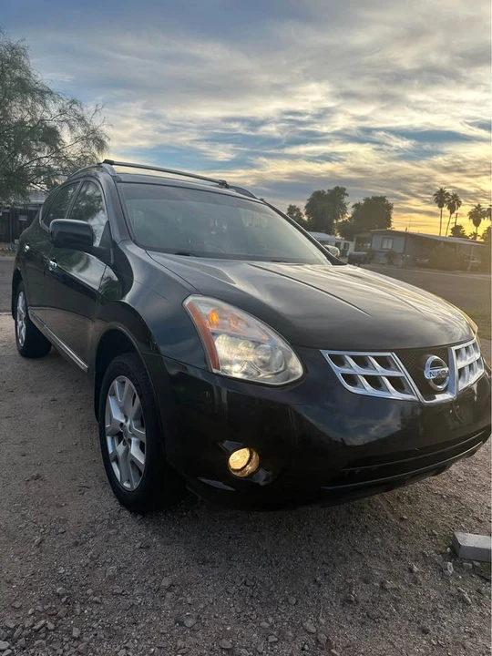 2012 Nissan Rogue - Image 2 of 11