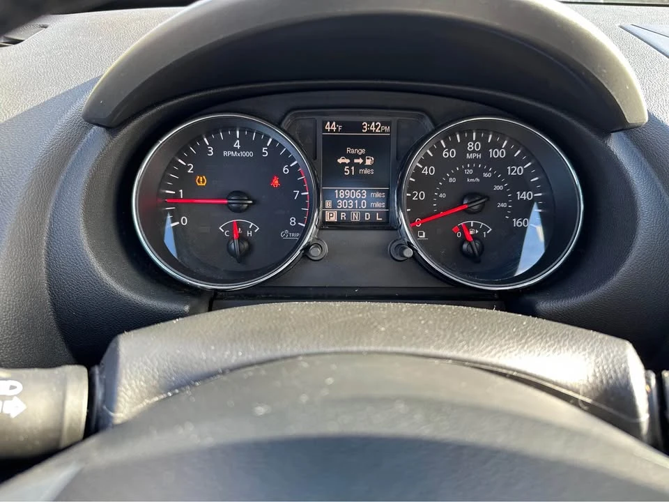 2012 Nissan Rogue - Image 16 of 17
