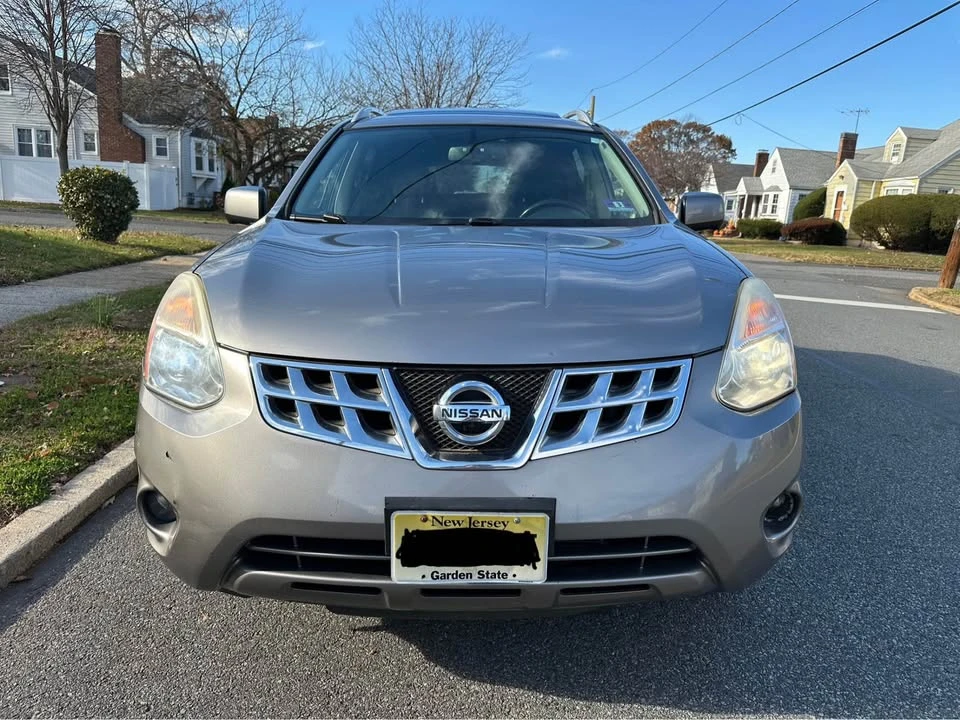 2012 Nissan Rogue - Image 2 of 17