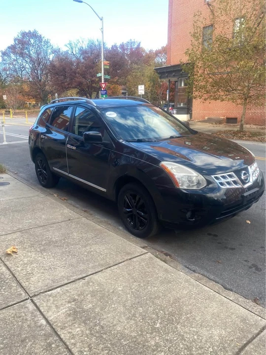2012 Nissan Rogue - Image 2 of 8