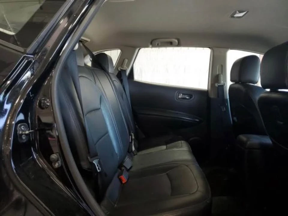 2012 Nissan Rogue - Image 4 of 10