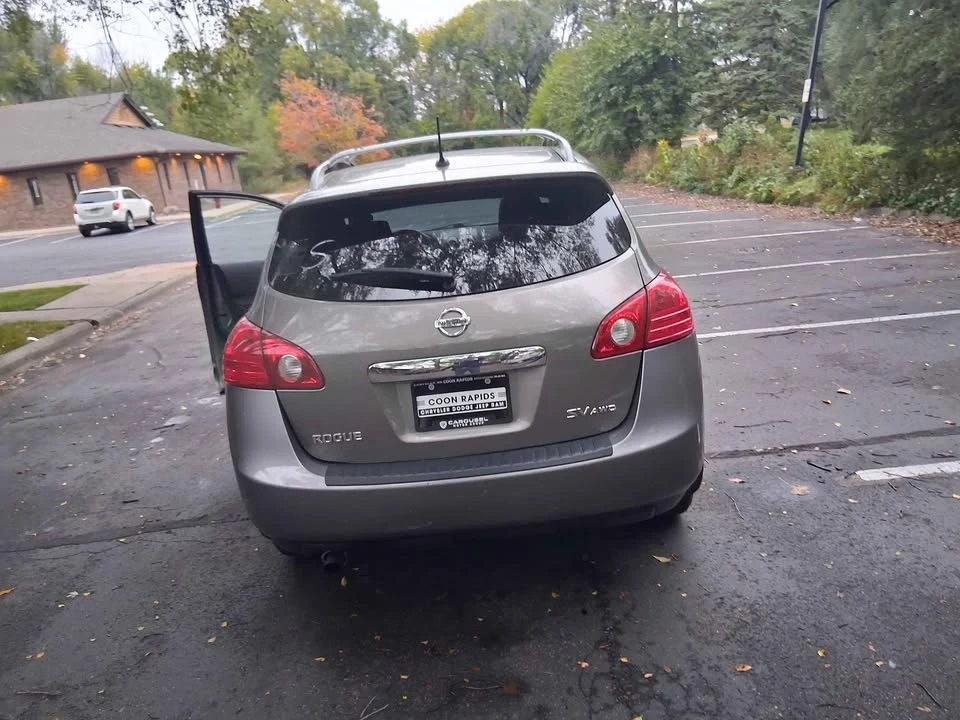 2012 Nissan Rogue - Image 2 of 14