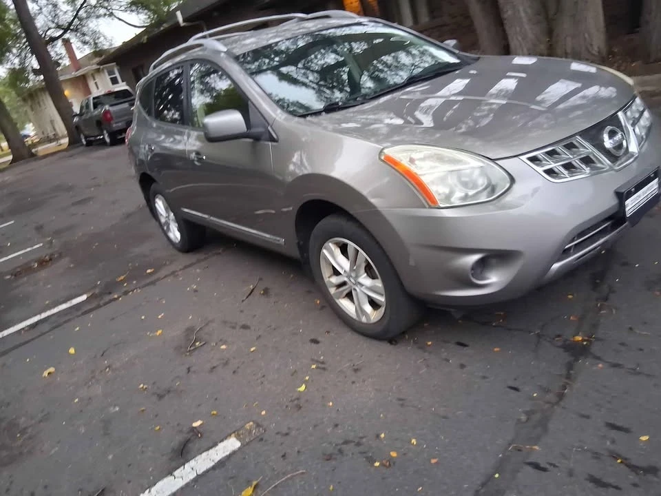 2012 Nissan Rogue - Image 4 of 14