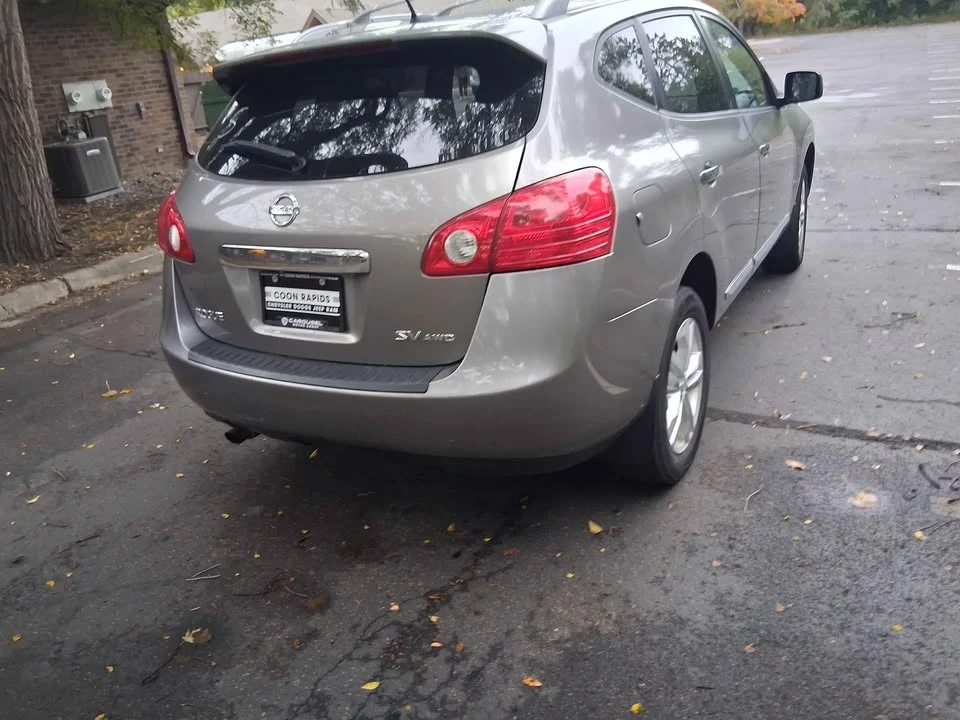2012 Nissan Rogue - Image 11 of 14