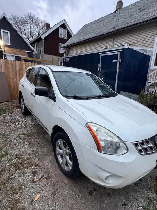2012 Nissan Rogue - Image 2 of 6