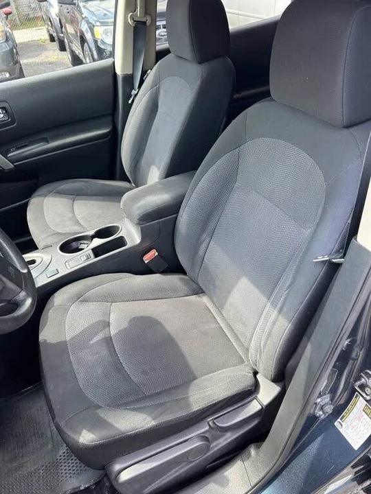 2012 Nissan Rogue - Image 5 of 8