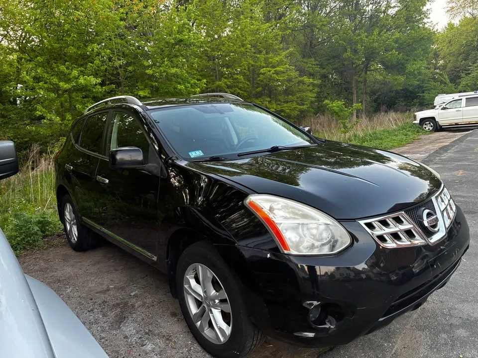 2012 Nissan Rogue - Image 2 of 10