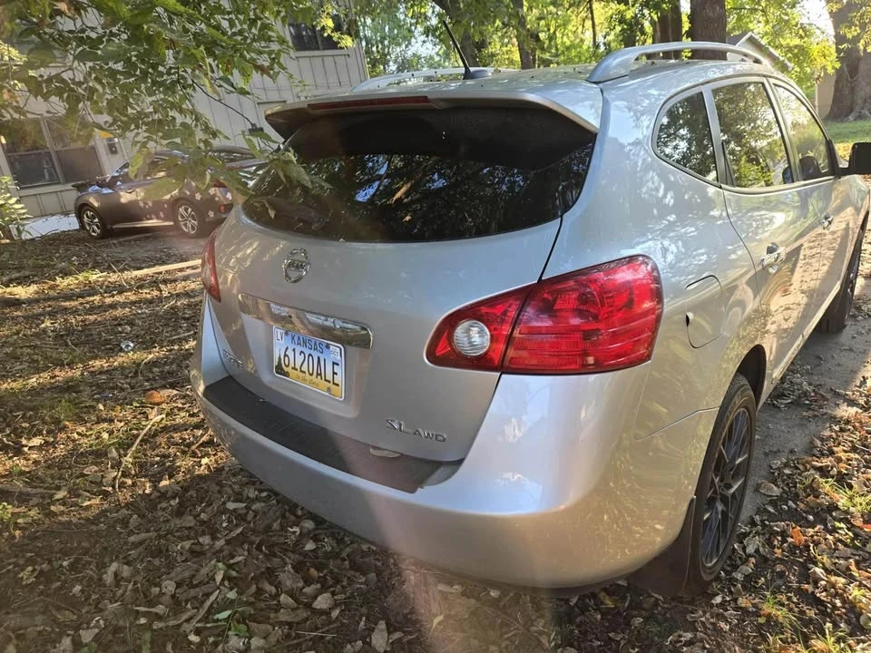 2012 Nissan Rogue - Image 7 of 10