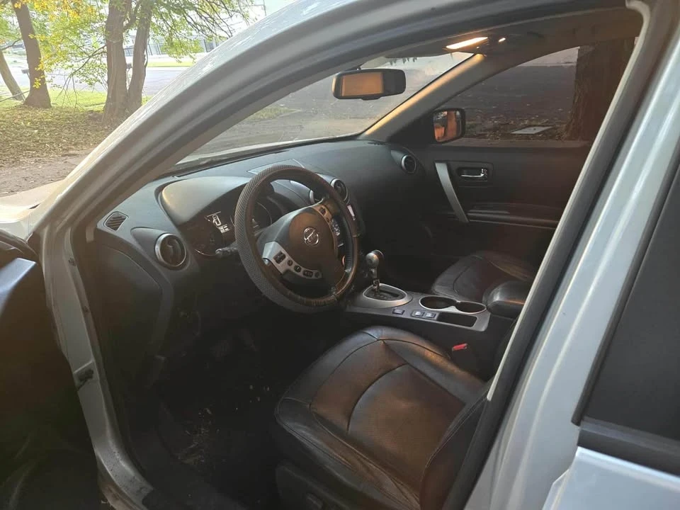 2012 Nissan Rogue - Image 4 of 10