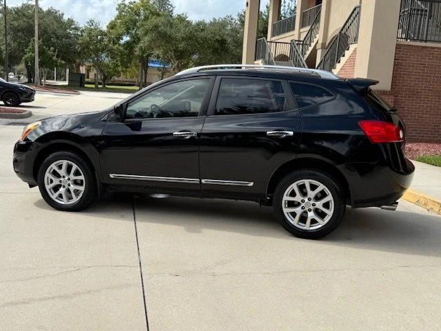2012 Nissan Rogue - Image 2 of 17