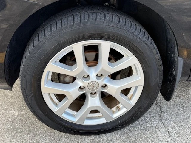 2012 Nissan Rogue - Image 8 of 17