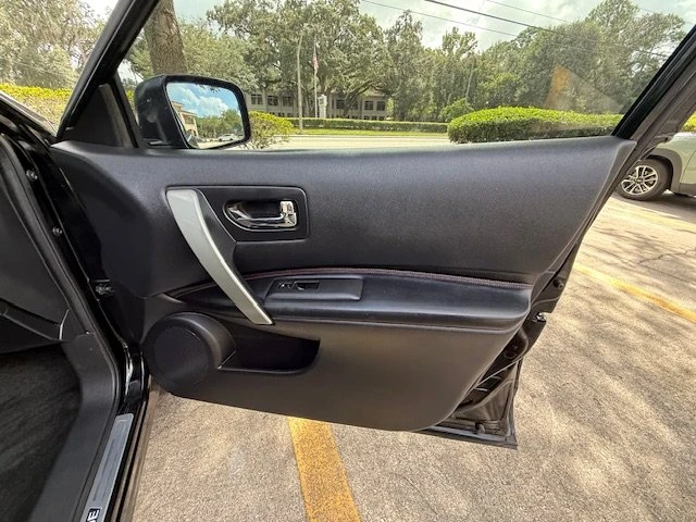 2012 Nissan Rogue - Image 16 of 17