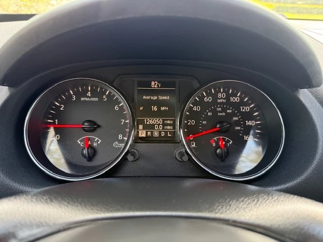 2012 Nissan Rogue - Image 11 of 17