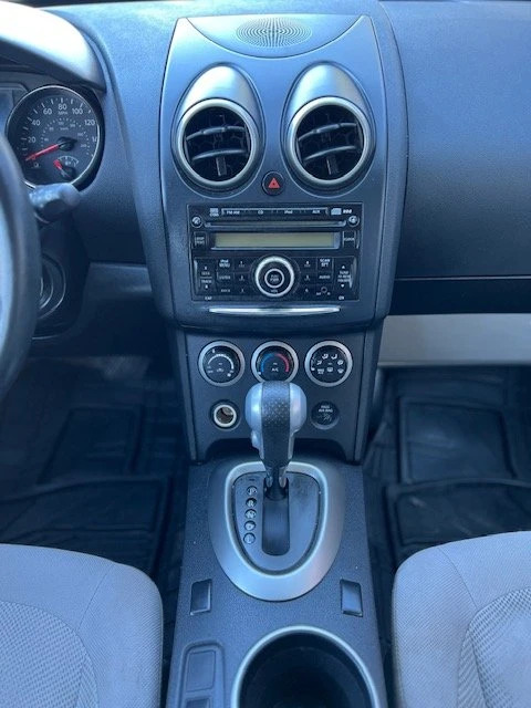 2012 Nissan Rogue - Image 11 of 12