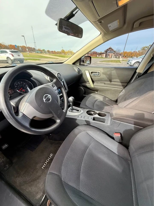 2012 Nissan Rogue - Image 8 of 16
