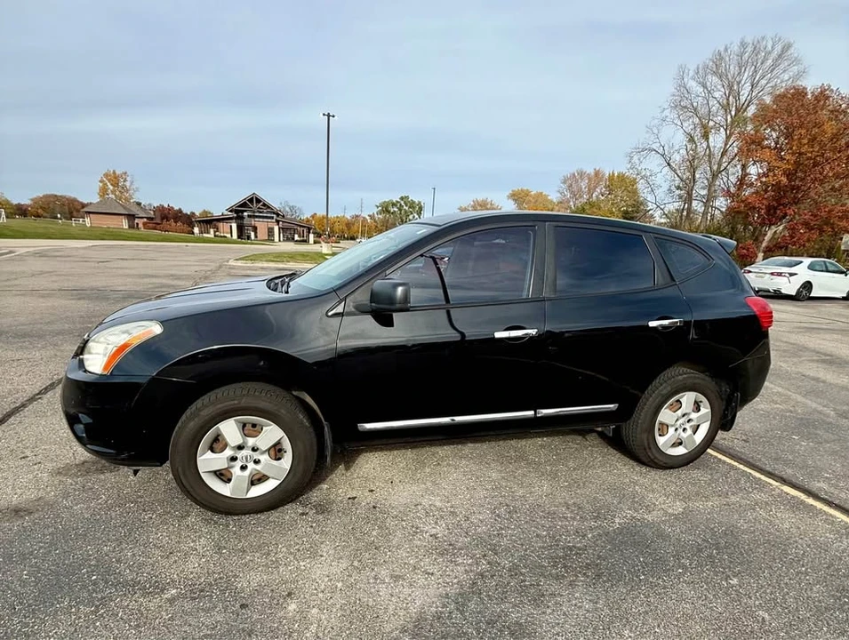 2012 Nissan Rogue - Image 3 of 16