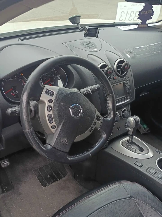 2012 Nissan Rogue - Image 5 of 5