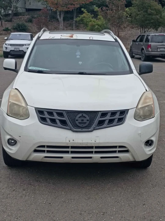 2012 Nissan Rogue - Image 4 of 5