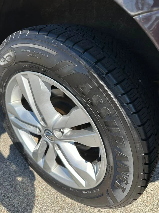 2012 Nissan Rogue - Image 8 of 11