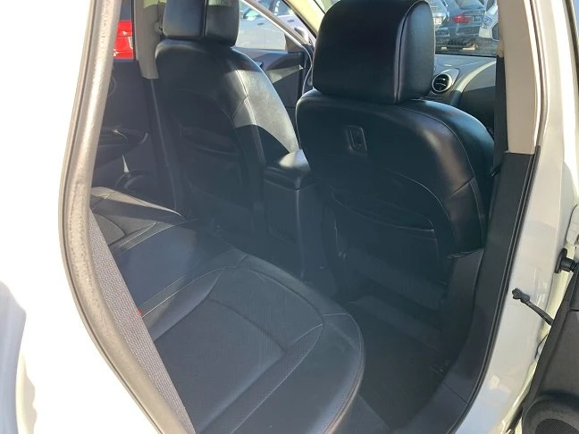 2012 Nissan Rogue - Image 9 of 20