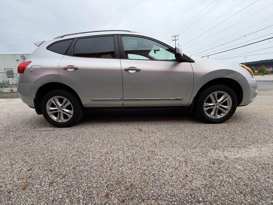 2012 Nissan Rogue - Image 8 of 19