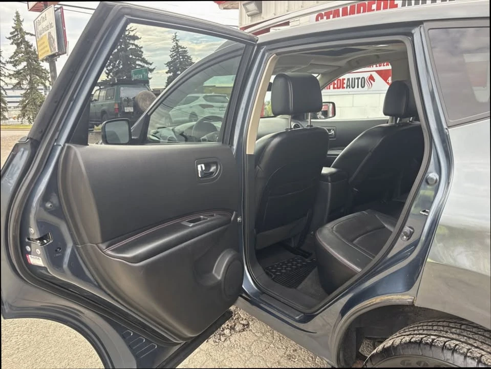 2012 Nissan Rogue - Image 17 of 18