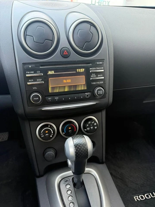 2012 Nissan Rogue - Image 6 of 8