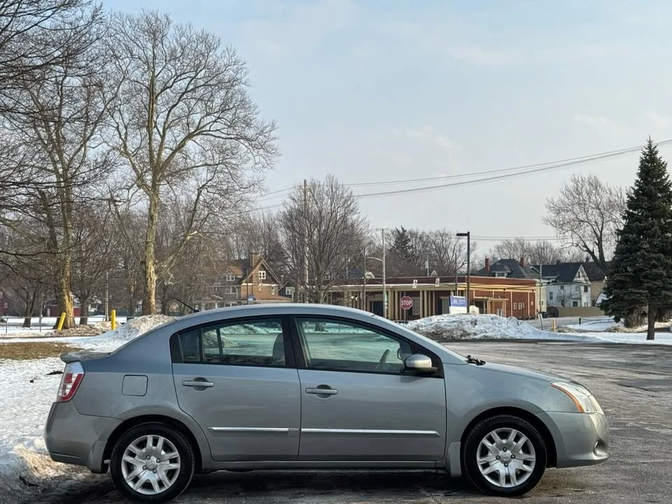2012 Nissan Sentra - Image 9 of 19