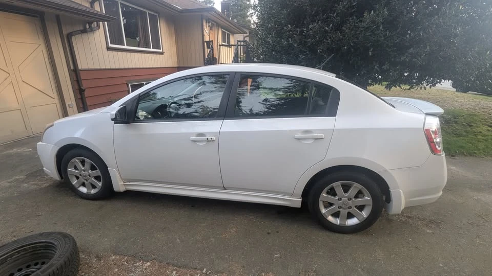 2012 Nissan Sentra 7th Gen - Image 4 of 13