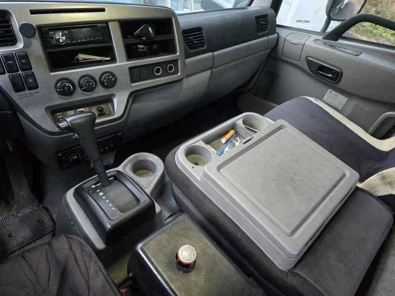 2012 Nissan NV - Image 6 of 10