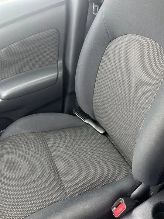 2012 Nissan Versa - Image 7 of 12