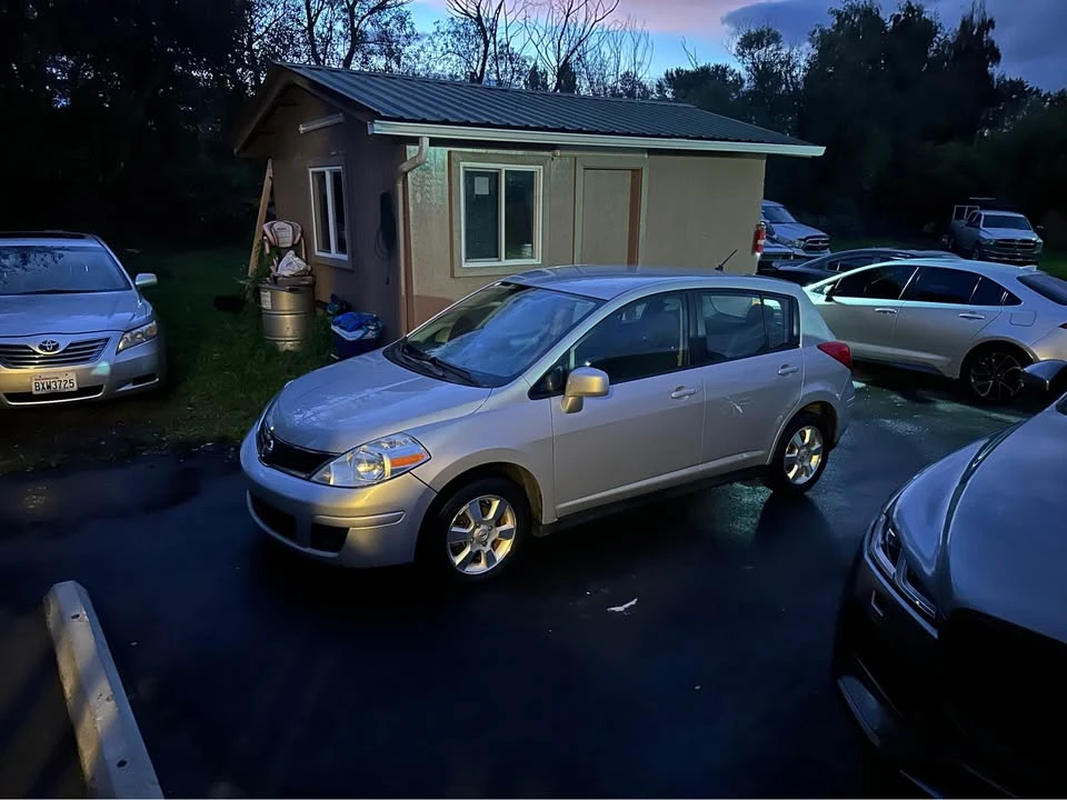 2012 Nissan Versa - Image 7 of 7