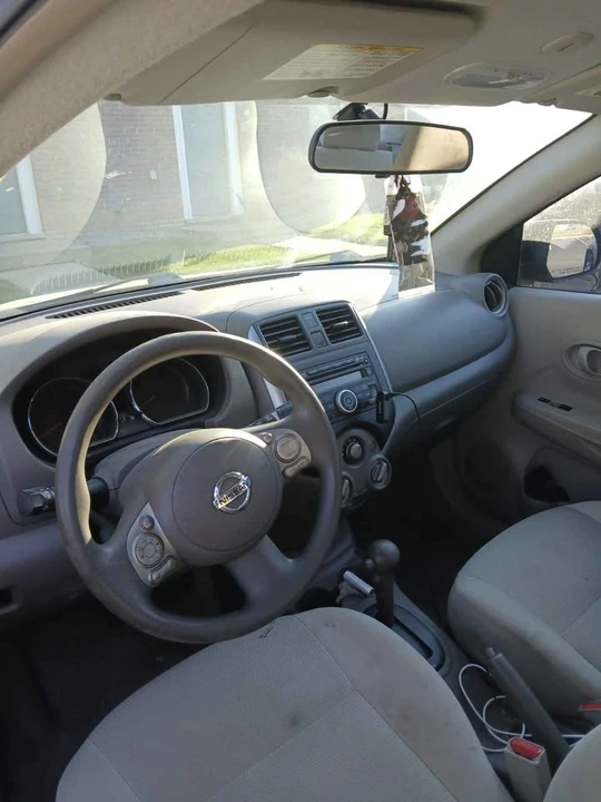 2012 Nissan Versa - Image 6 of 11