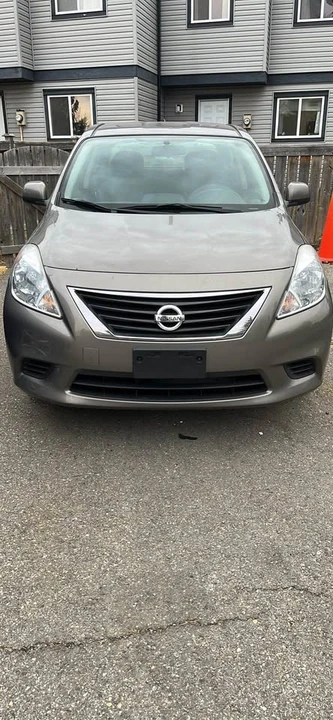 2012 Nissan Versa - Image 2 of 10