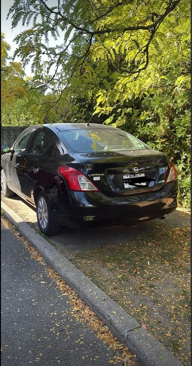 2012 Nissan Versa - Image 3 of 3