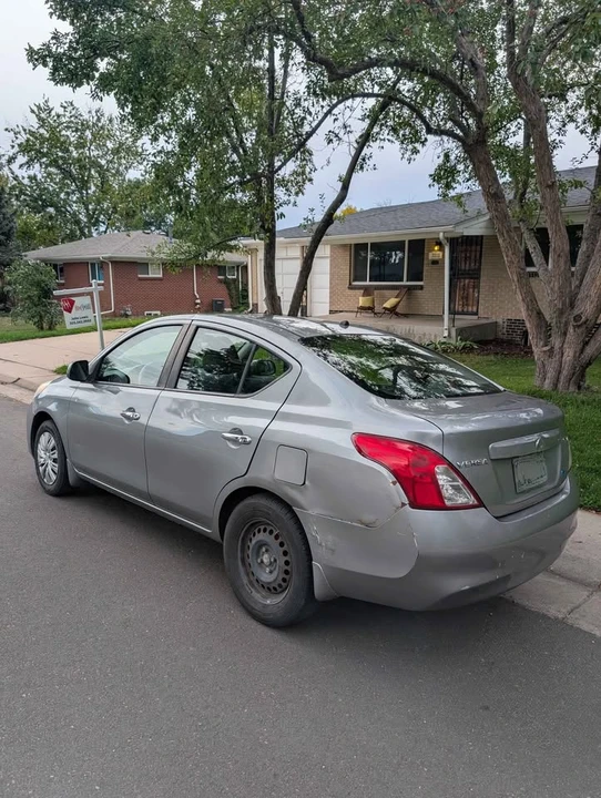 2012 Nissan Versa - Image 12 of 13