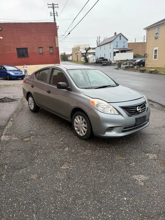 2012 Nissan Versa - Image 2 of 6