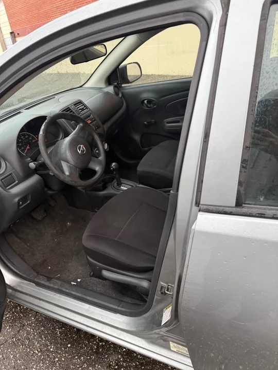 2012 Nissan Versa - Image 5 of 6