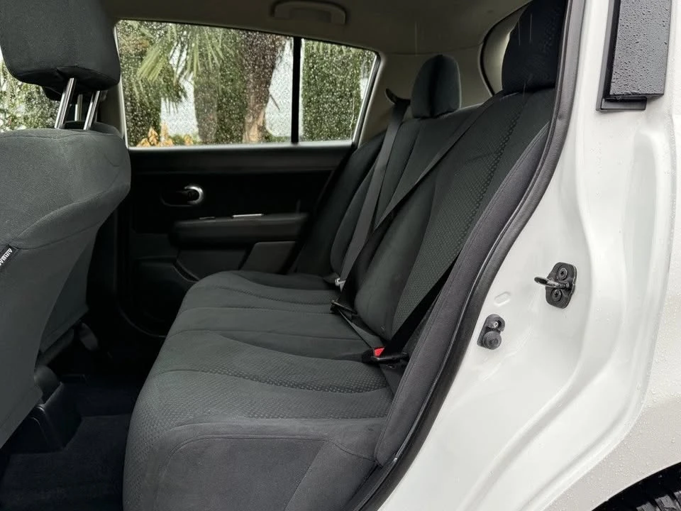 2012 Nissan Versa - Image 18 of 20