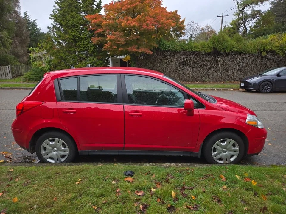 2012 Nissan Versa - Image 4 of 12