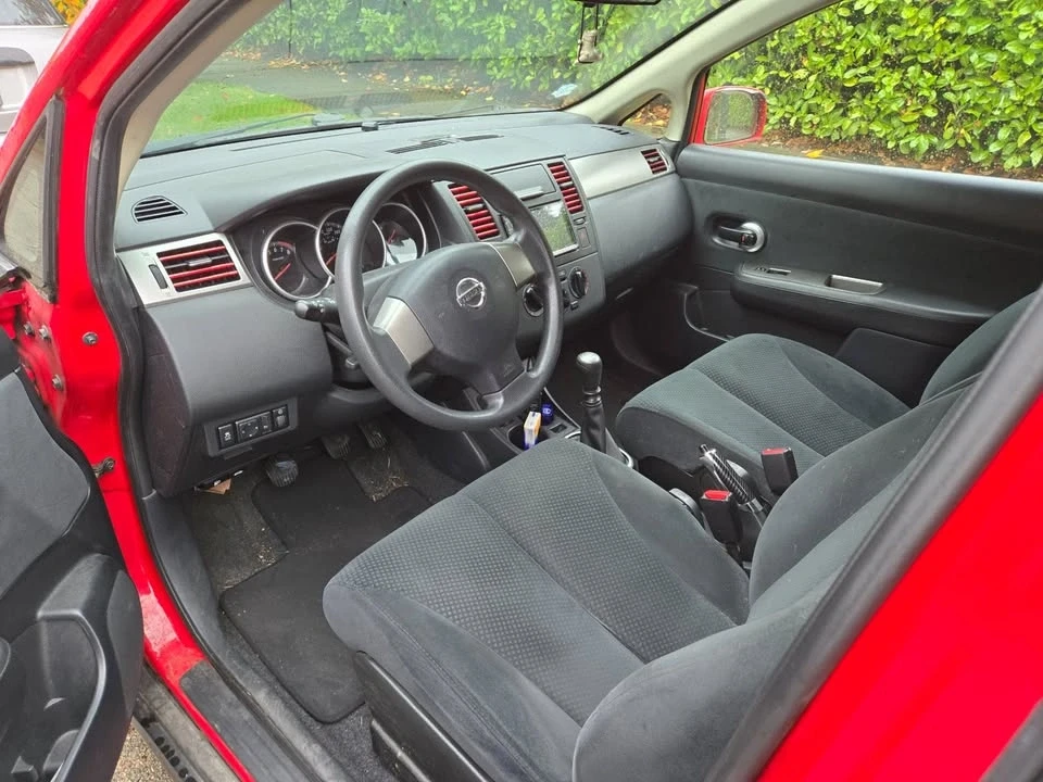 2012 Nissan Versa - Image 7 of 12